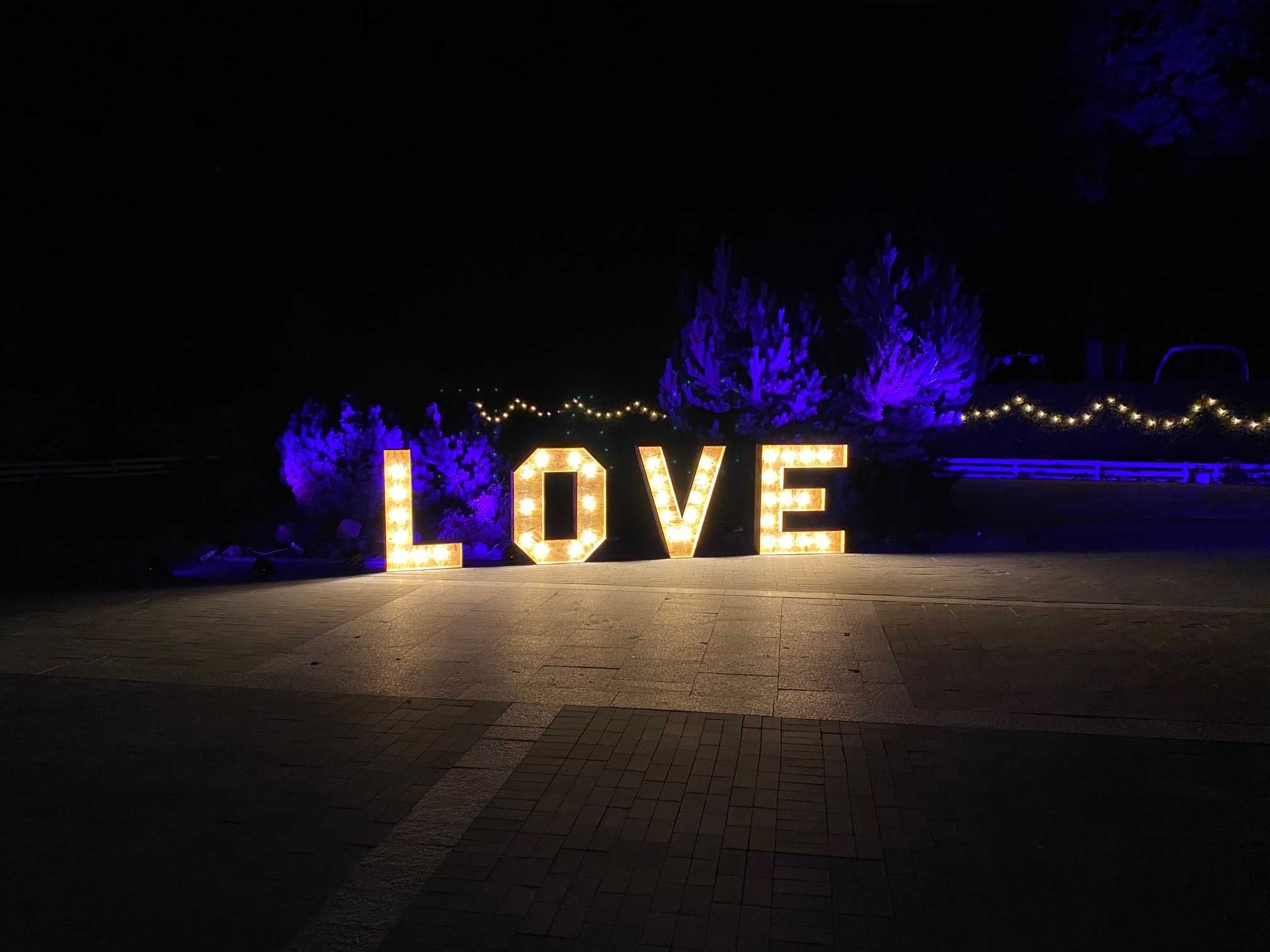 LOVE - Litery napis LED