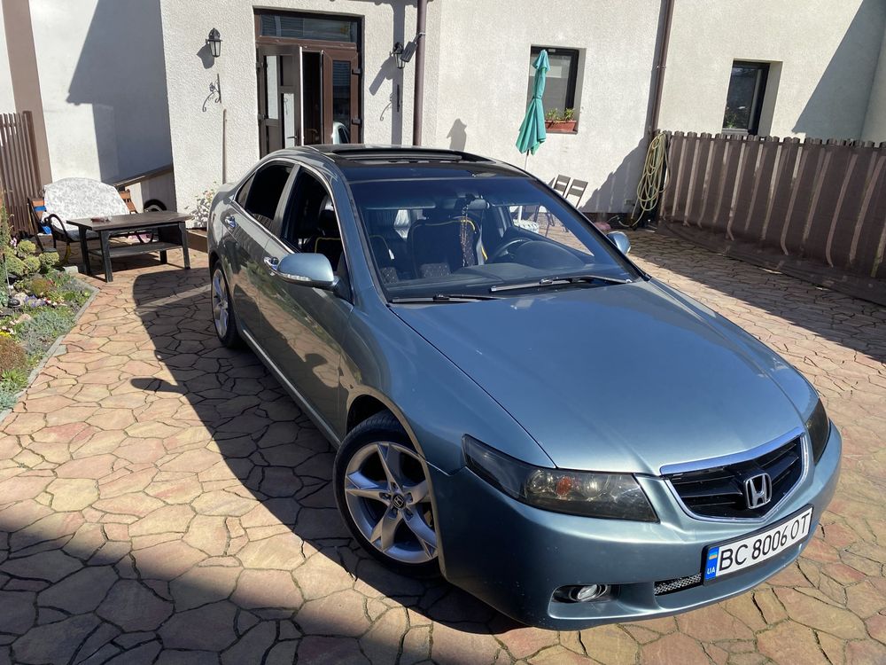 Honda  Accord  7.  2.4