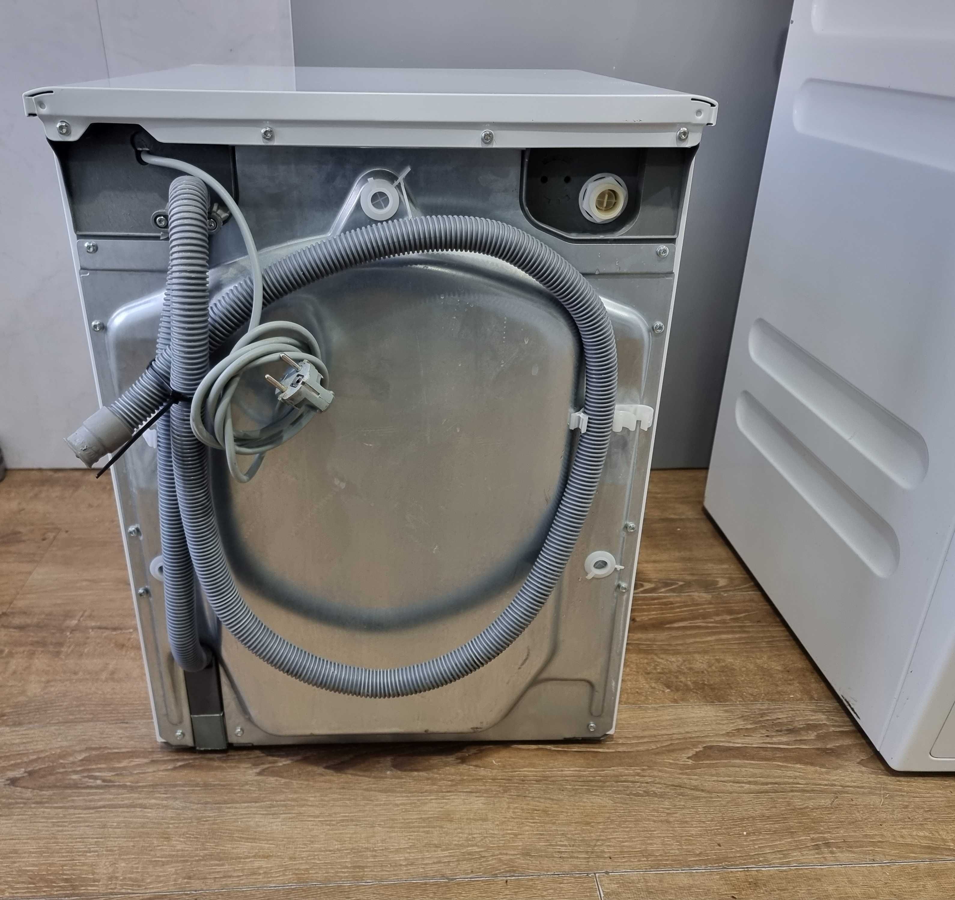 Pralka kompaktowa AEG Lavamat  L5CB 30330, 3kg, 1300obr/min, szer.50cm
