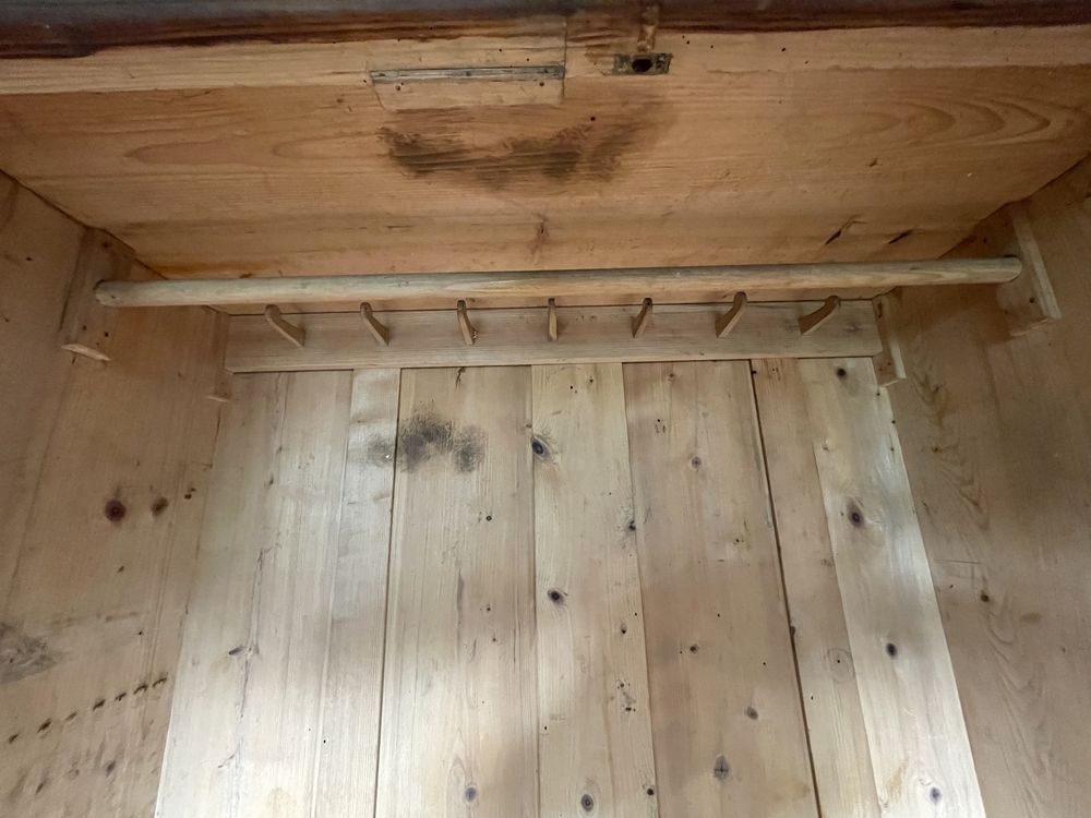 Szafa lite drewno okolo 30-40 letnia szer  120cm wys 193cm gł 54cm