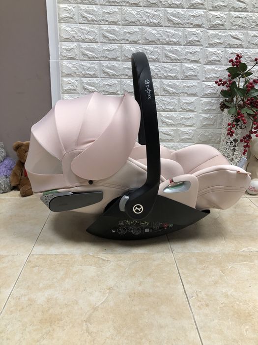 Автокрісло CYBEX Cloud T Plus i-Size Група 0+ (0-13 кг) автолюлька