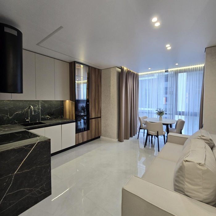 МАНХЕТТЕН/ОЗЕРО/стильна квартира з кухнею-студією