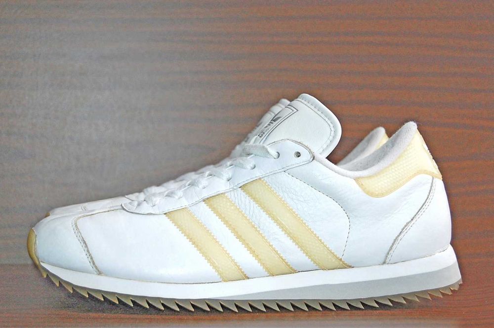 Кроссовки ADIDAS р.42-43 original VIETNAM