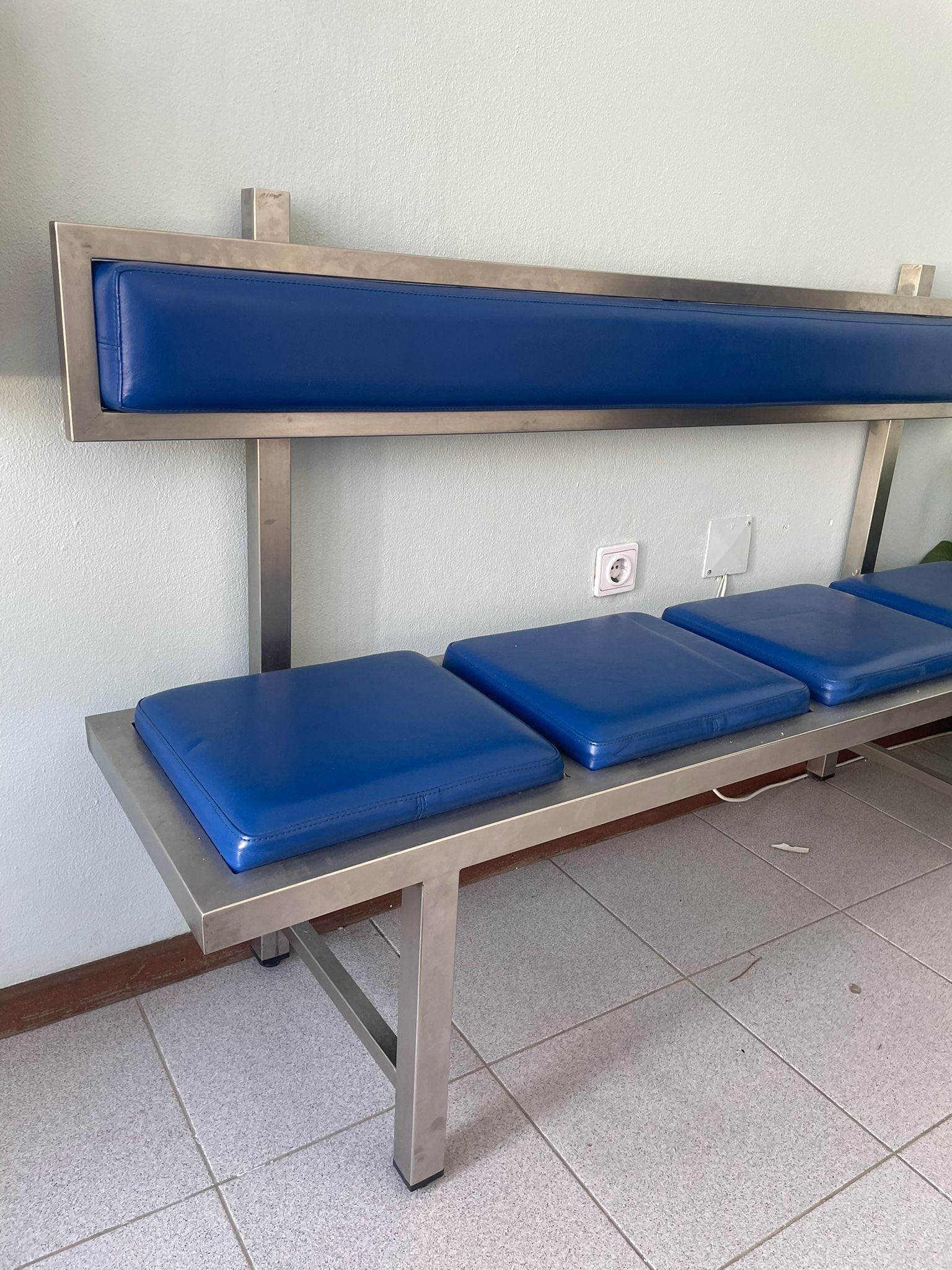 Sofá de espera - inox