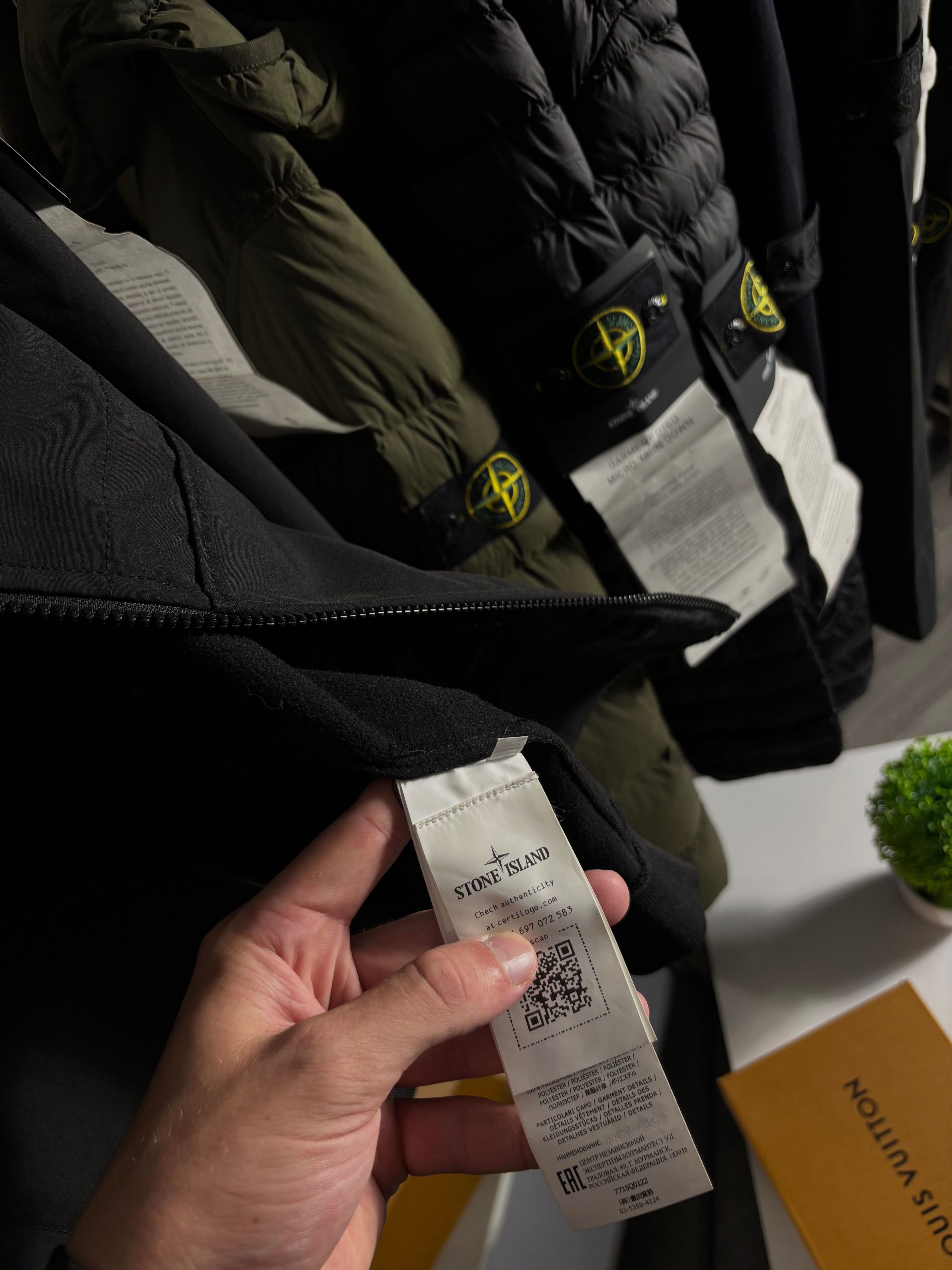 Куртка Stone Island 11520 Soft Shell-R Black Jacket