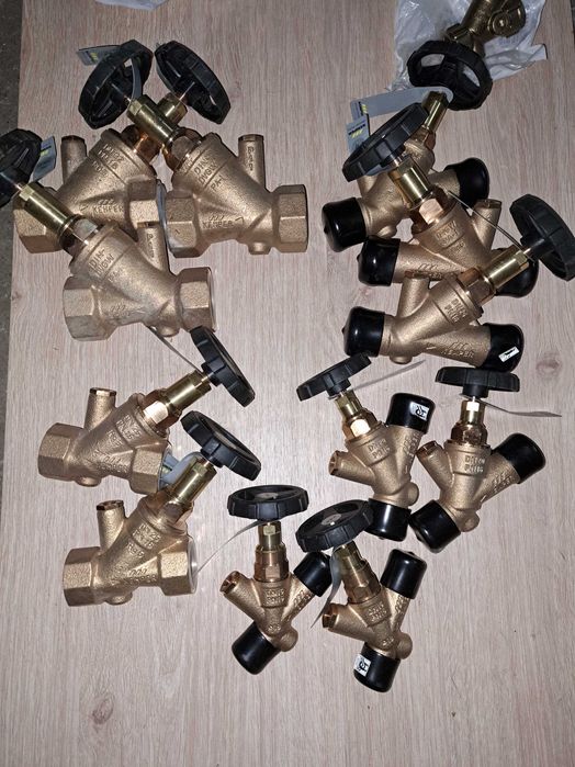 Zawory kulowe i odcinające.