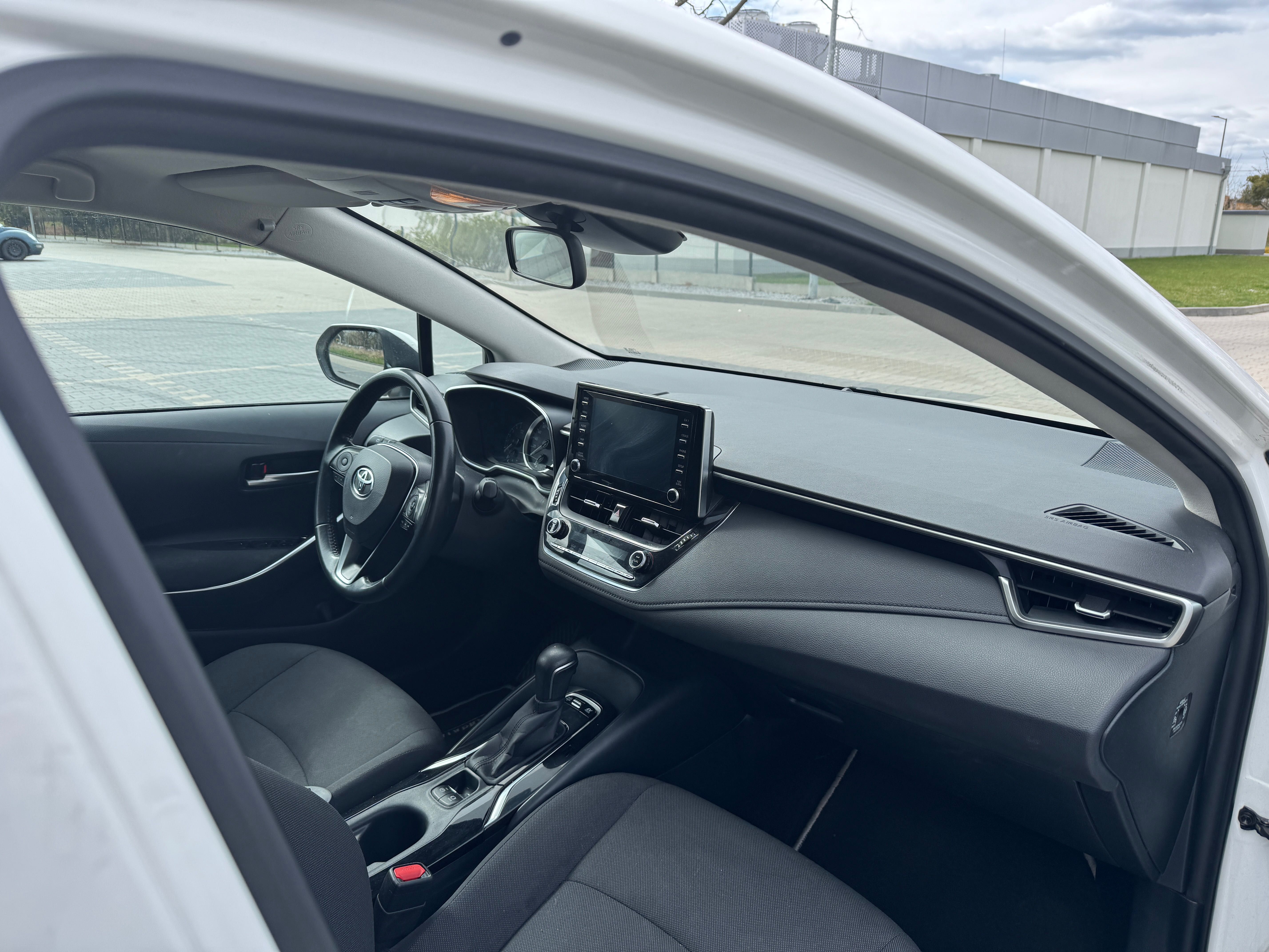 Wynajem samochodu do Taxi Toyota Corolla 2021r