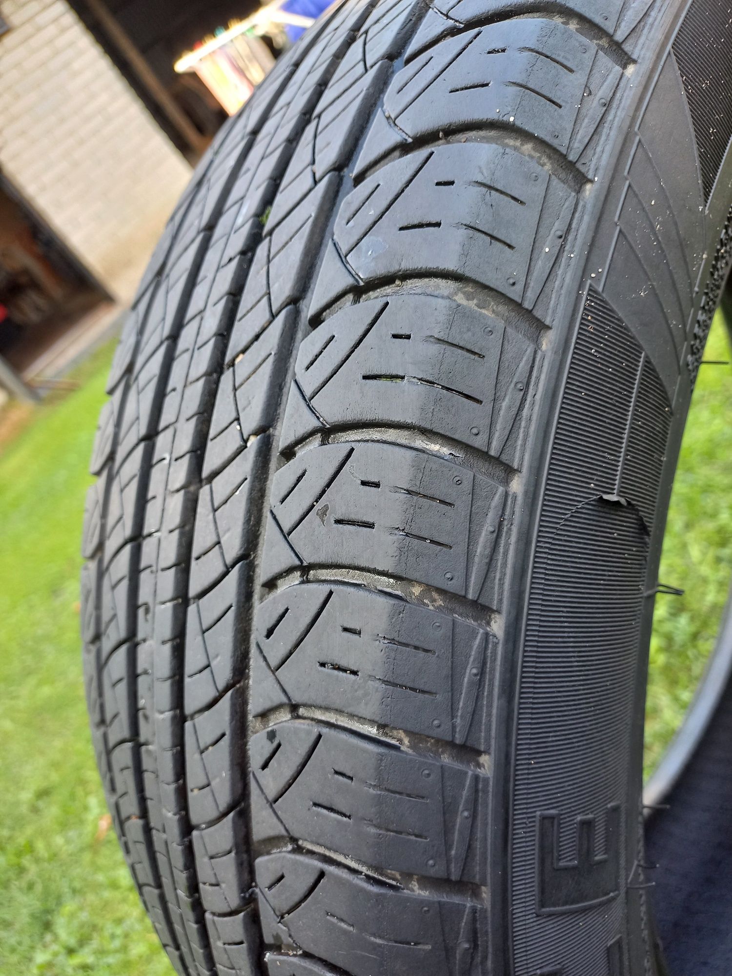 2 letnie opony 215/60 r17