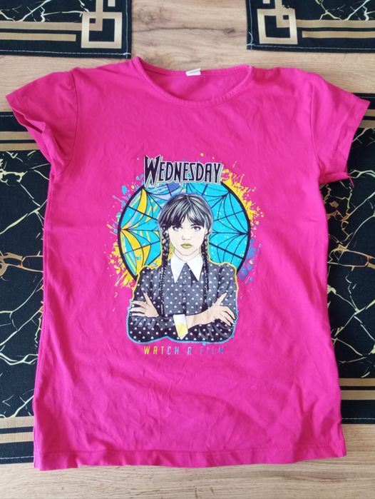 T -shirt Wednesday 146/152.