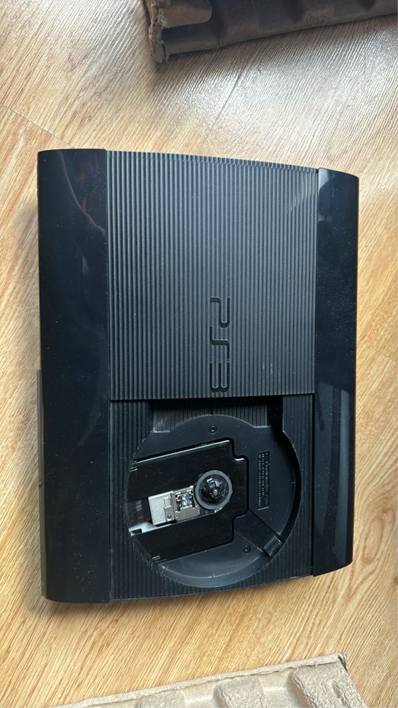 Play Station 3 Super Slim /Karton