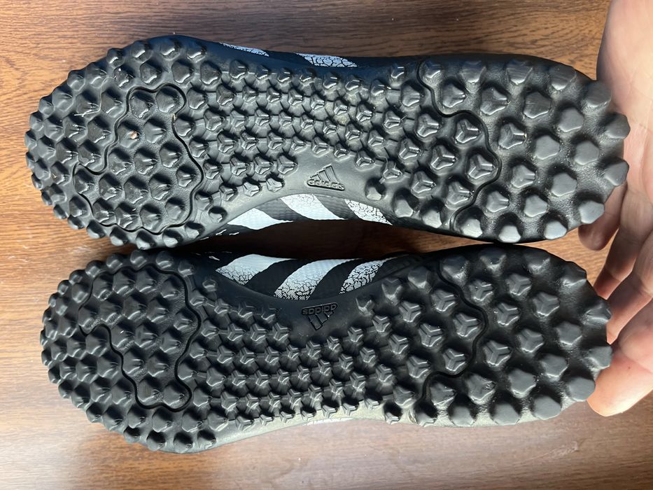 Сороконіжки 41 розмір Adidas Predator оригінал