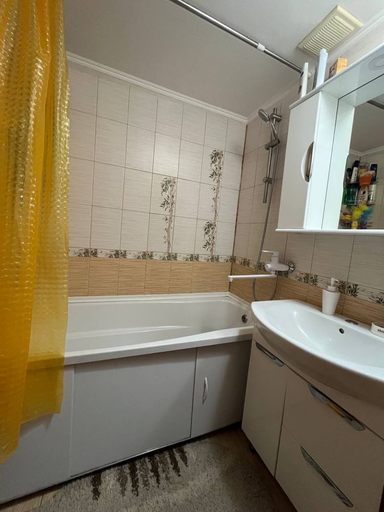 Продаю 4 комнатную большую квартиру Озёрная ( Намыв )   ID-7777