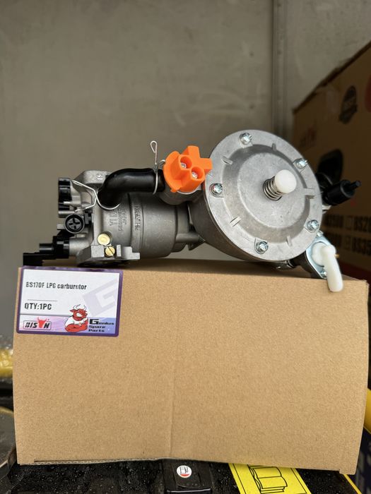 Bison Генератор газ/бензин 3кВт+ в комплекте газовый редуктор