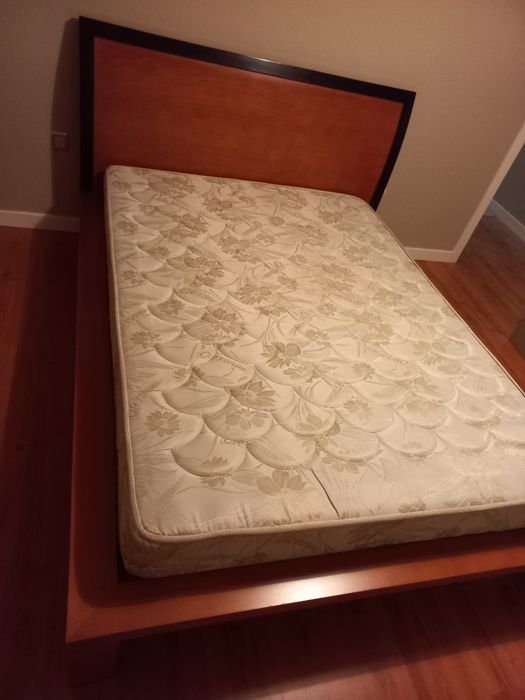 Cama madeira maciça