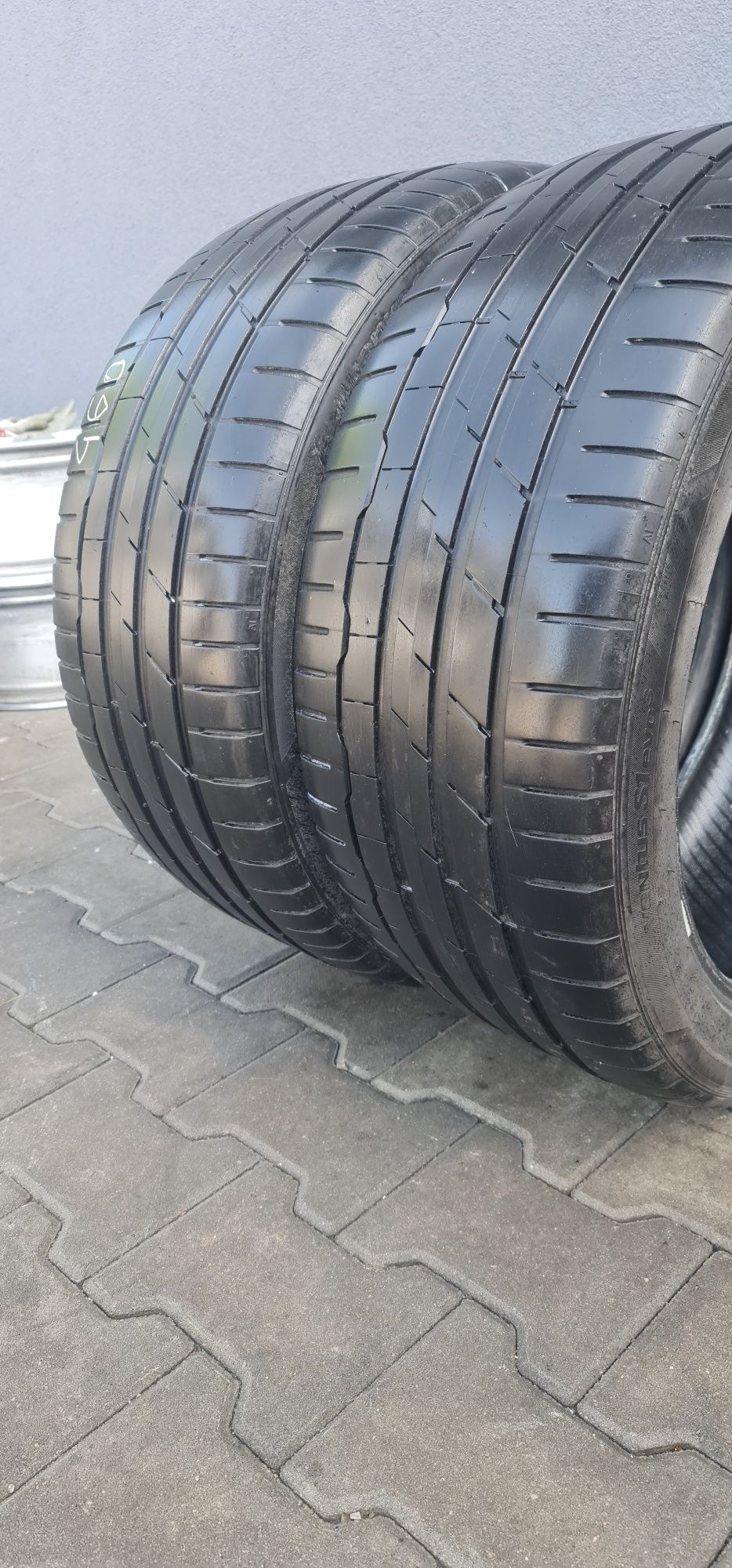 225/40/19 Hankook