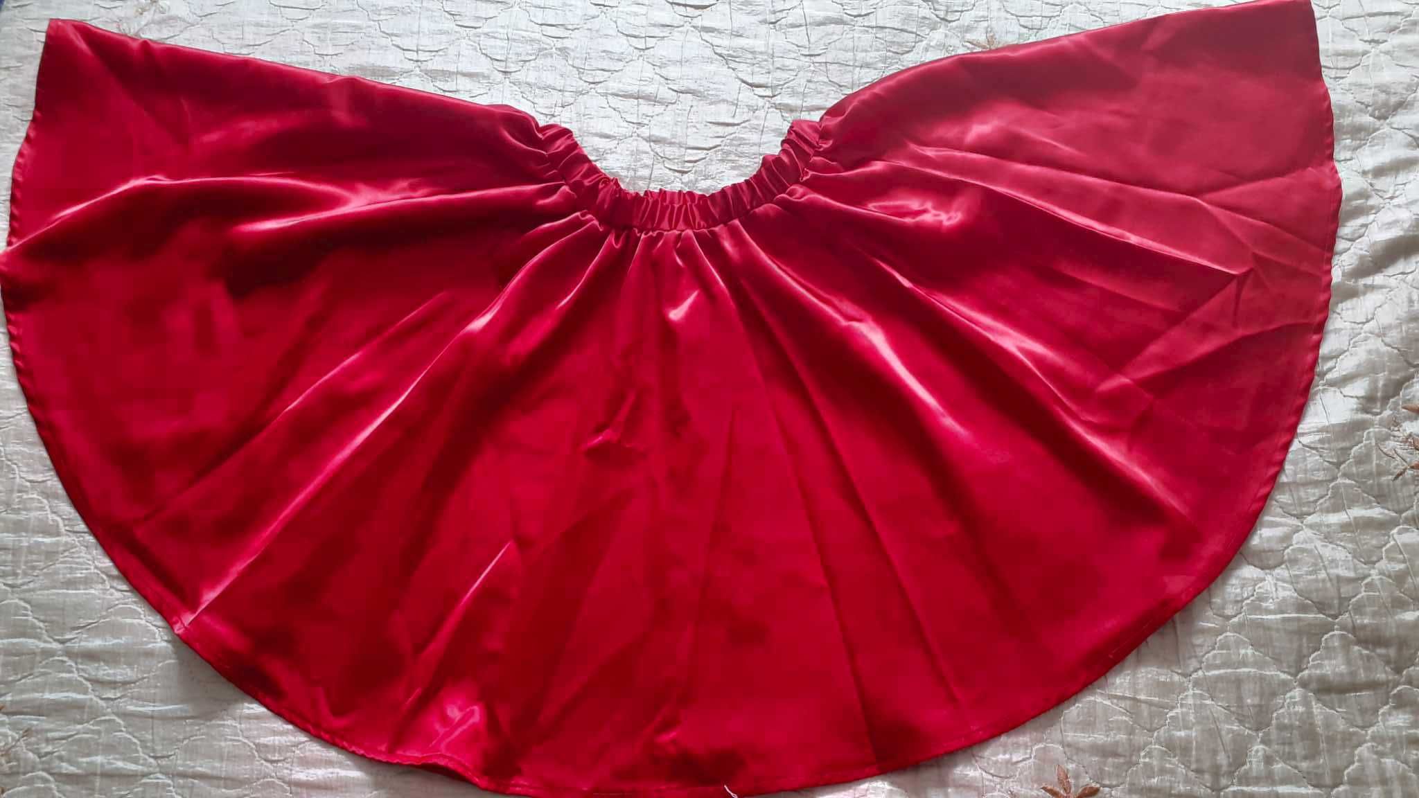Spódnica czerwona, z koła, pas 29-35 cm (gumka), dł. 45 cm