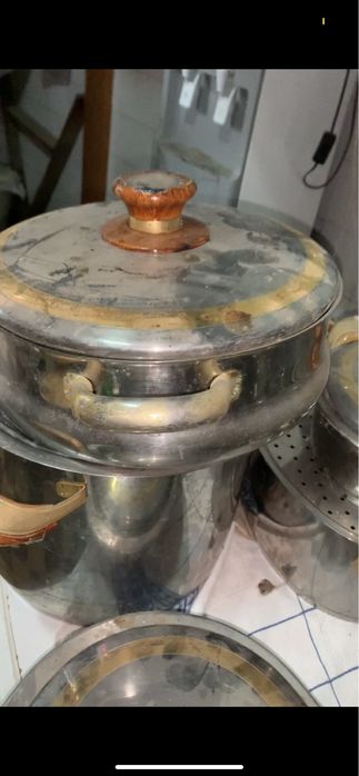 Trem de cozinha quase novo