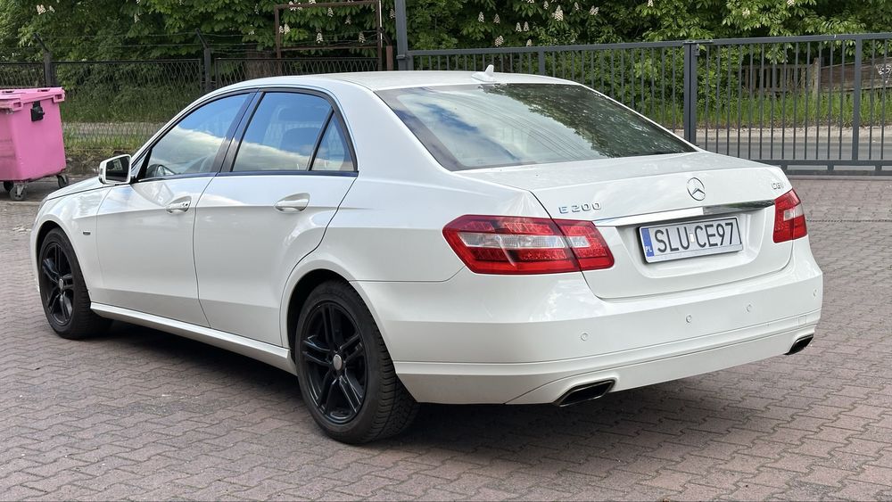 Mercedes W212  E200  ** Benzyna ** Zadbany **  Manual 6Biegów