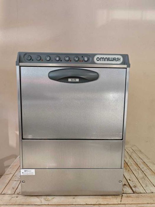 Zmywarko-wyparzarka gastronomiczna Omniwash ELITE 503 z pompą spustową