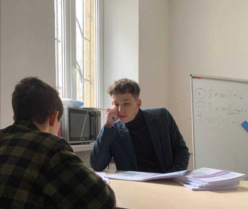 Репетитор з англійської оффлайн, онлайн(Школярі/студенти/НМТ/ЄВІ)