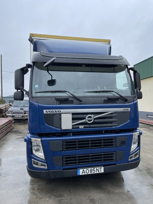 Volvo 19 ton. 330 Cortinas Lona