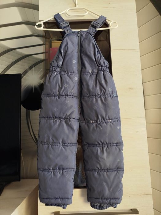 Spodnie zimowe na szelkach Reserved 104