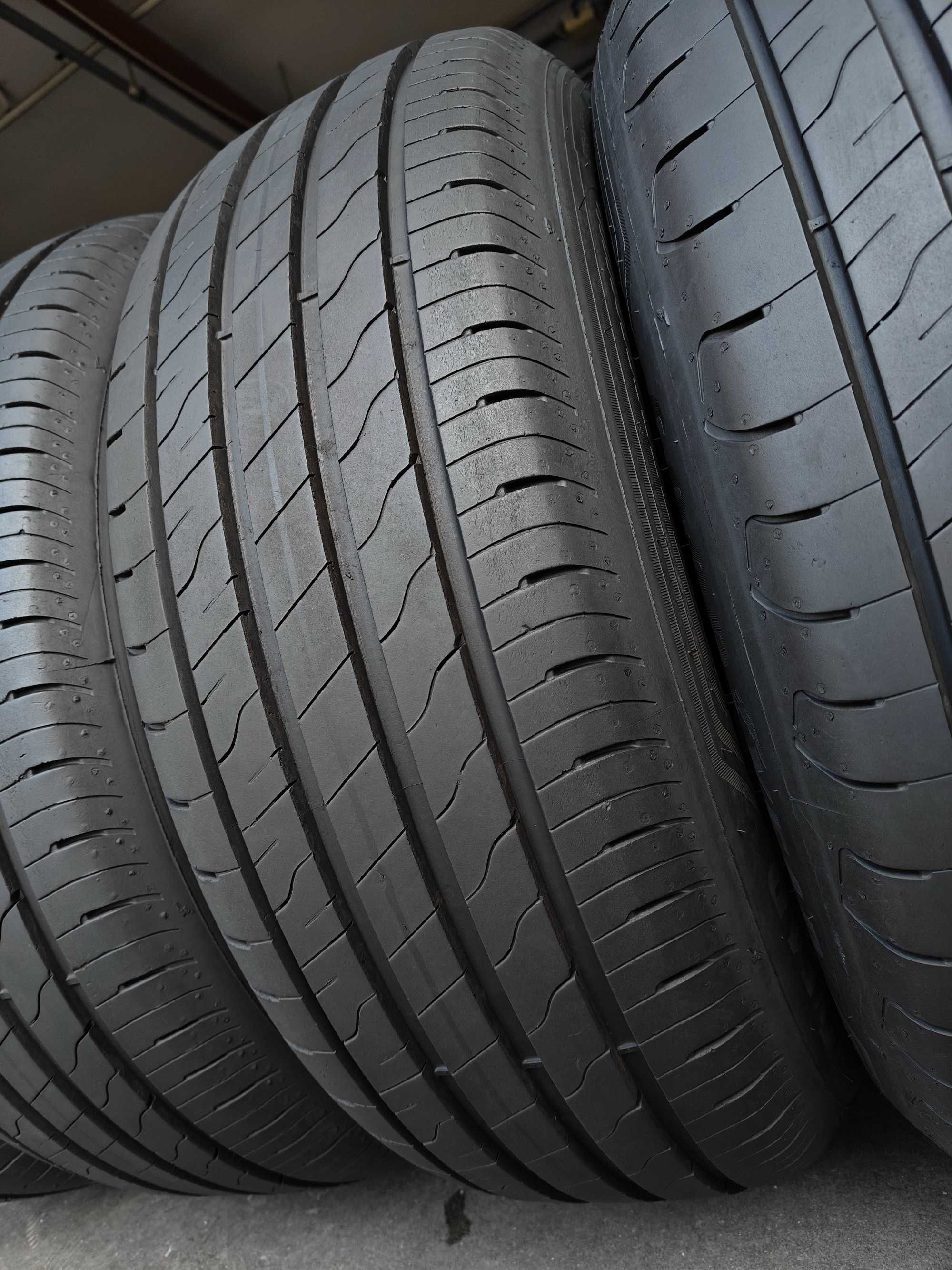 R18 235 60 GoodYear EfficientGrip² шини літні в доброму стані