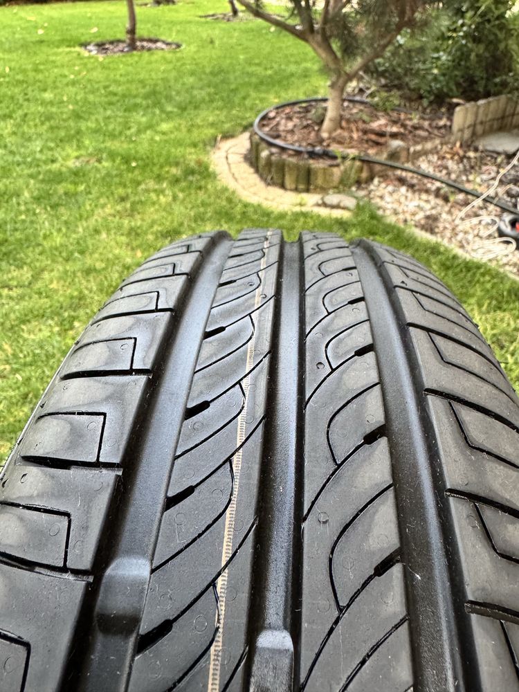 Sprzedam komplet nowych opon 165/65R15 81 T