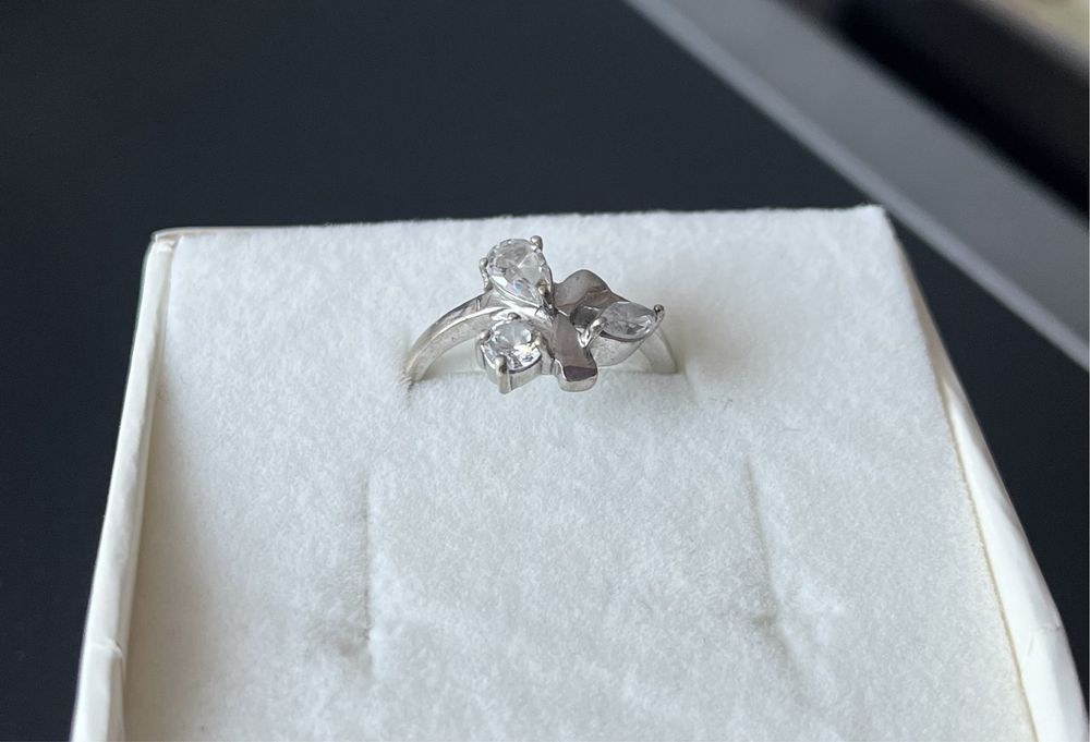 Srebrny pierścionek rozmiar 16