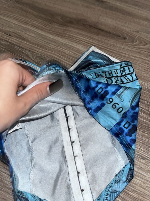 Корсет жіночий у розмірі S