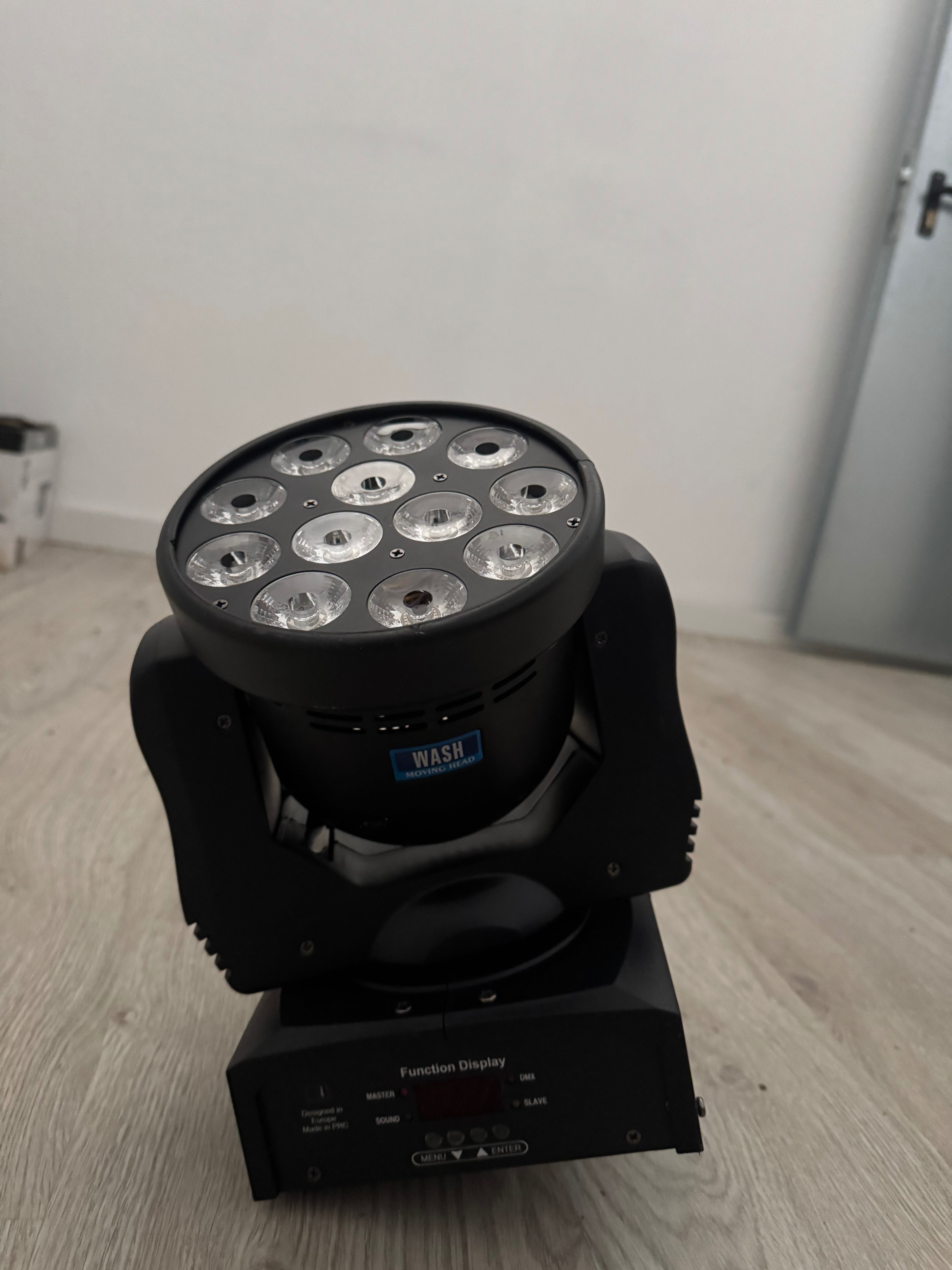 Conjunto de Robôs Wash Moving Head com mesa controladora