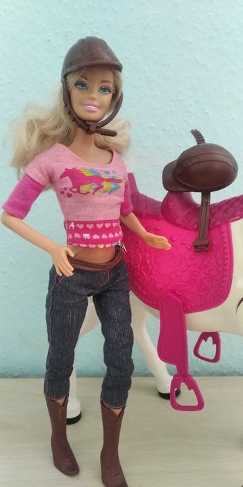 Lalka Barbie z koniem interaktywnym