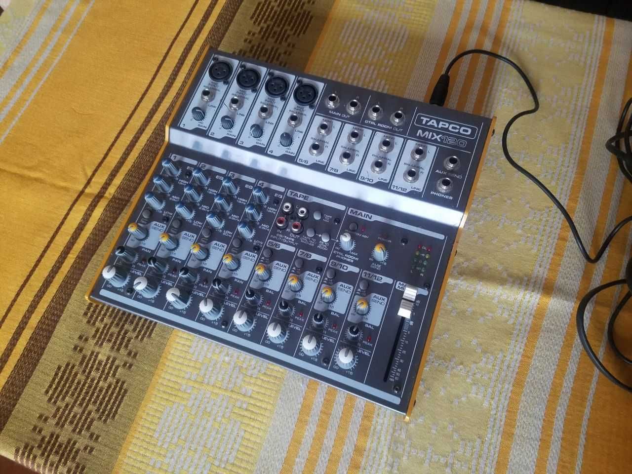 Мікшер Tapco Mix 120