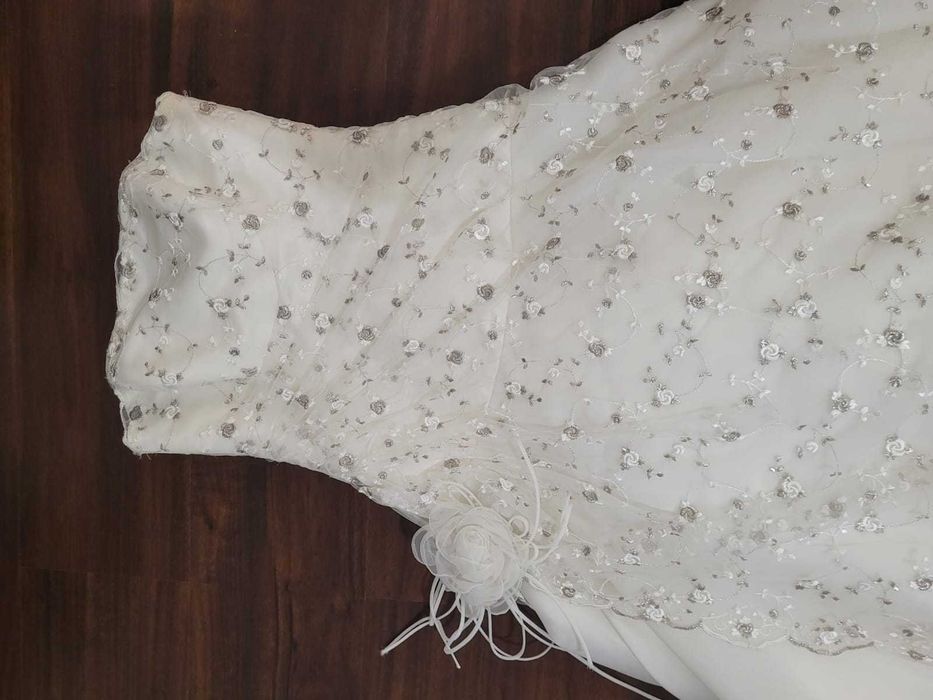 Piękna suknia ślubna