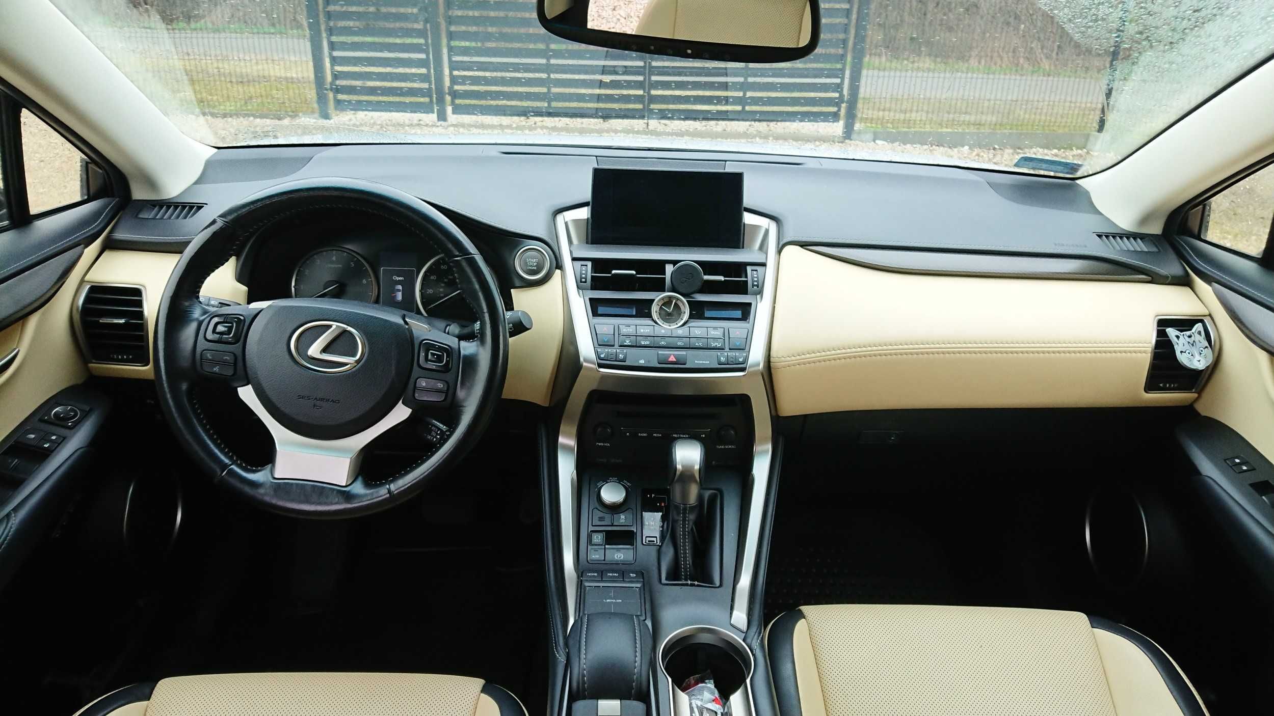 Lexus NX200T Benzyna 238KM Napęd AWD