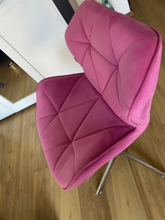 Krzesło kosmetyczne