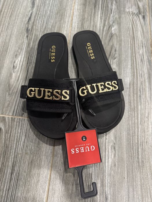 Жіночі шлепки  guess