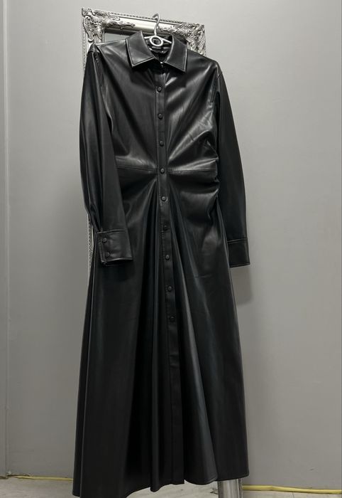 Платье кожаное Zara оригинал.