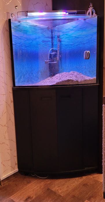 Угловой аквариум с тумбой