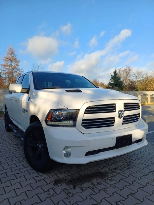 Dodge RAM Dodge Ram SPORT 2017r. 5.7hemi 4x4 automat BEZWYPADKOWY!!!