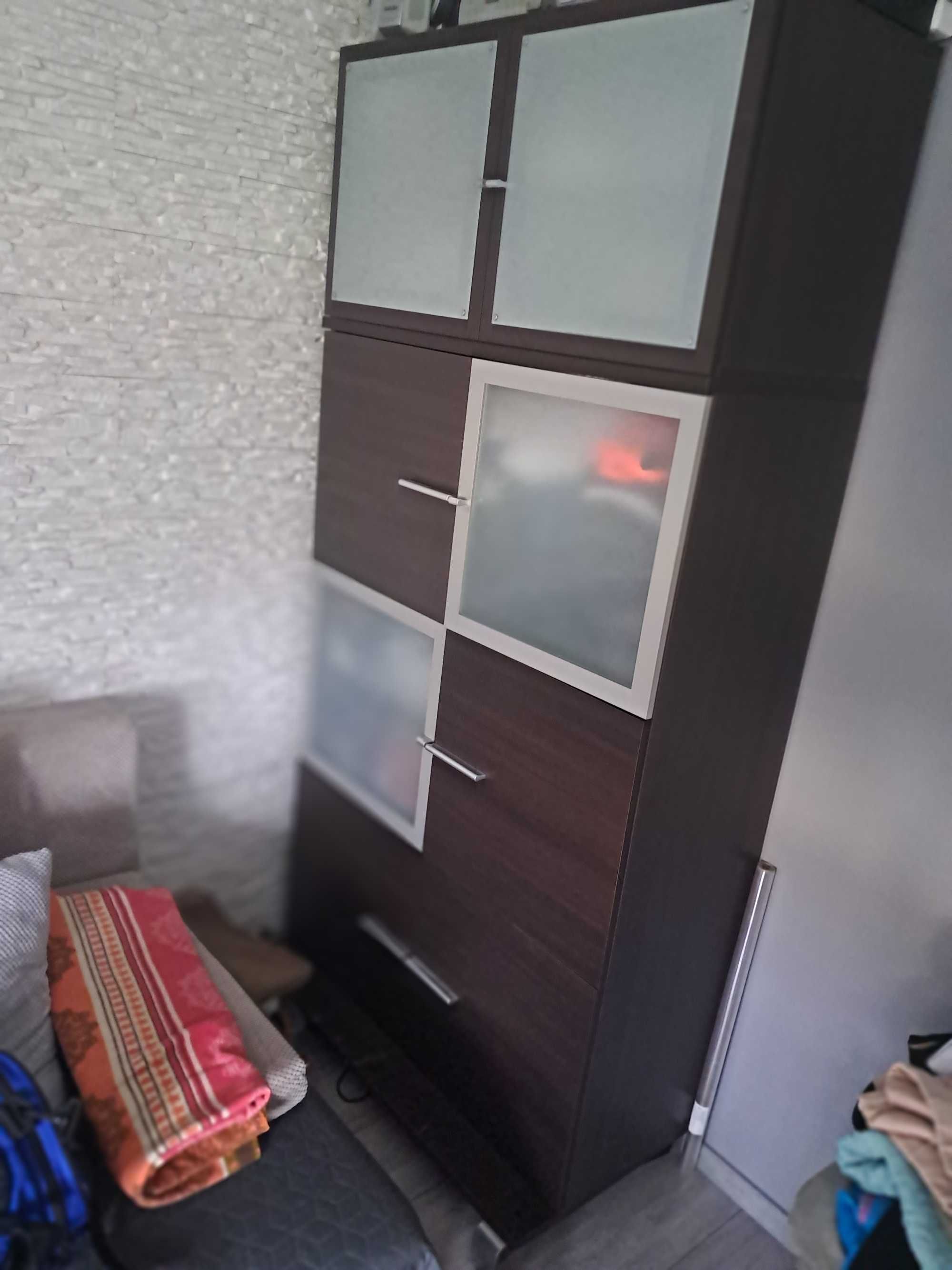 Komoda wenge z szybami