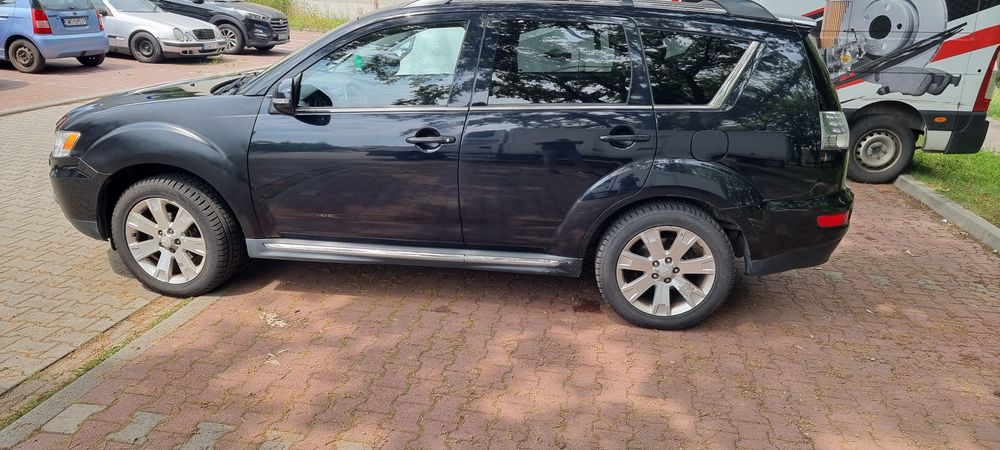Mitsubishi outlander 2 ful opcia