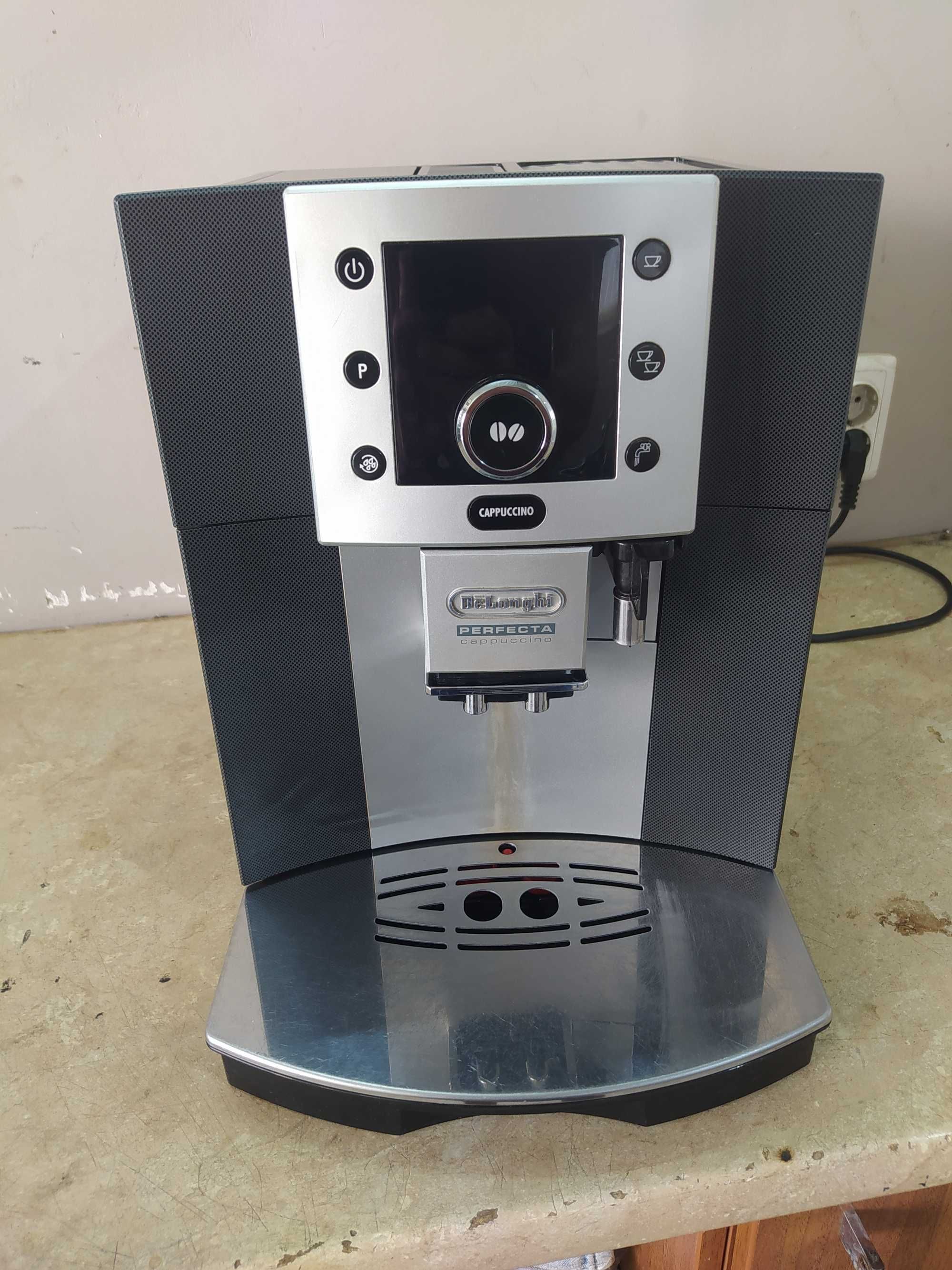 Кавоварка delonghi perfecta