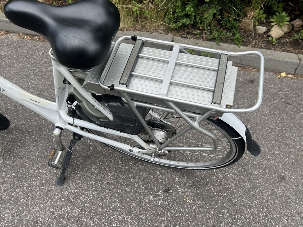 Holenderski rower elektryczny SPARTA EMOTION z 7 biegami w piascie /A