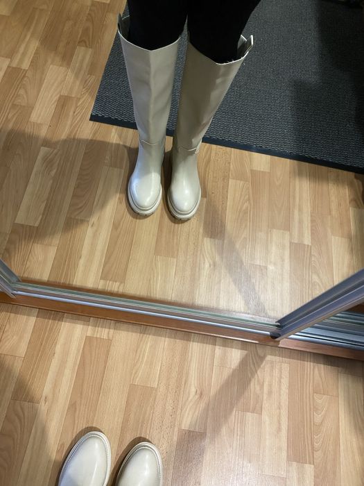 Сапоги бежевые ,очень удобные