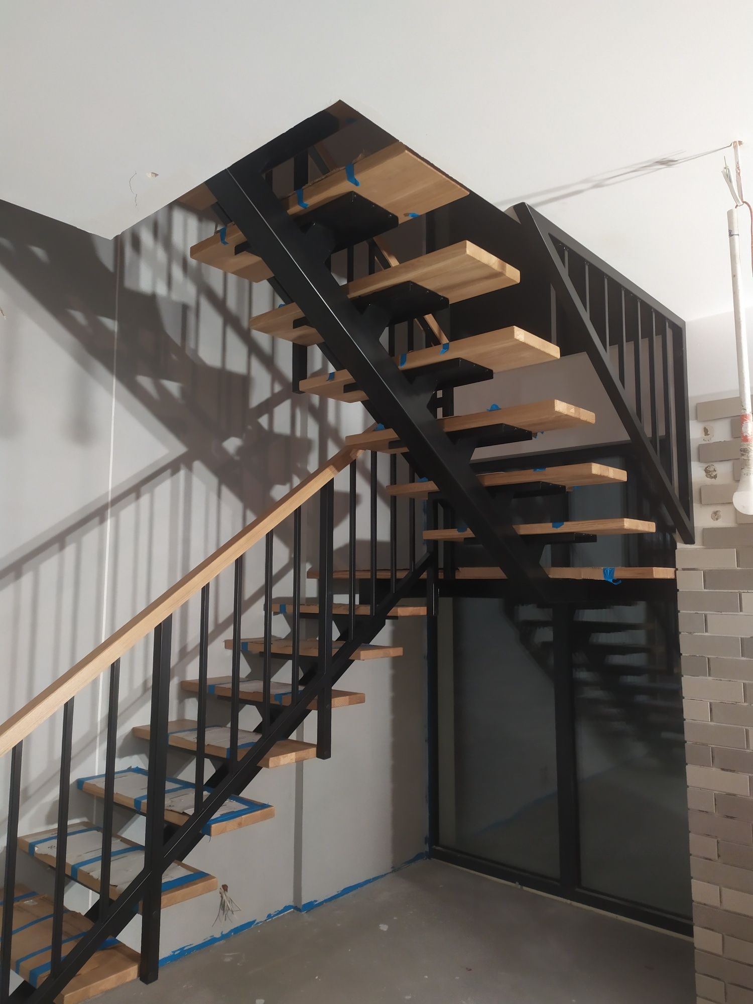 Schody loftowe stal + dąb/jesion | Projekt-Stal | Pomiar + montaż