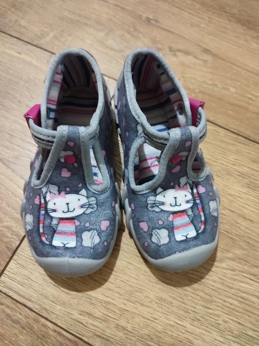 Kapcie do żłobka 22