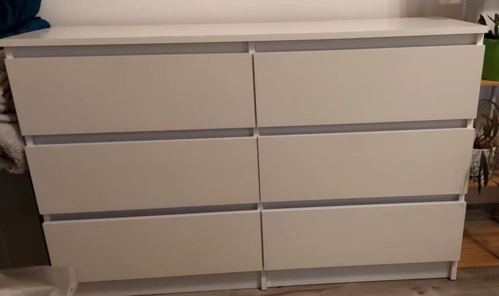 Komoda z szufladami biała wysokim połysk