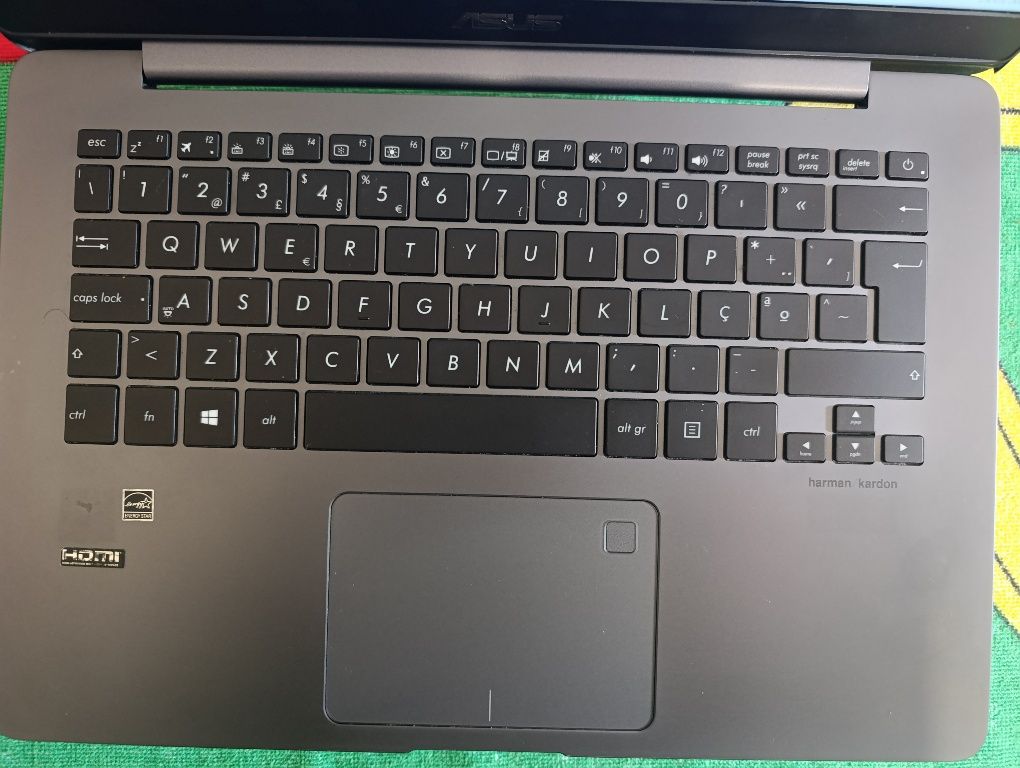 Asus UX430 (i5 8th - 8GB DDR4 - 256GB SSD - GeForce MX150 2GB)