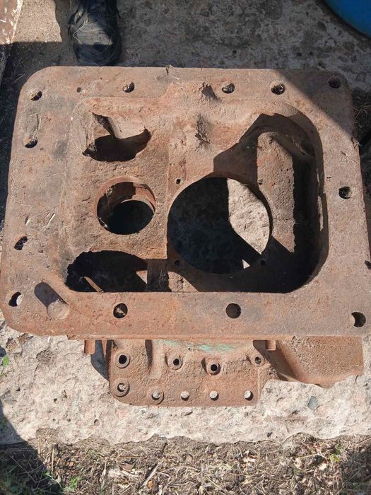 Запчасти на: ЮМЗ